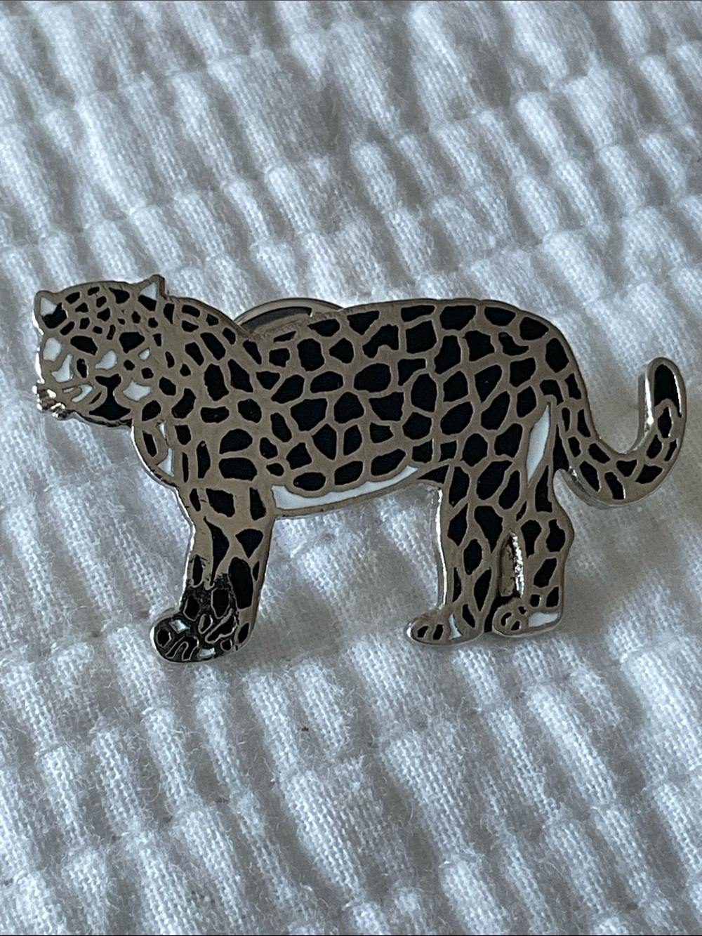 Vintage Mafco Cheetah Jaguar
Leopard Big Cat lapel pin (96)